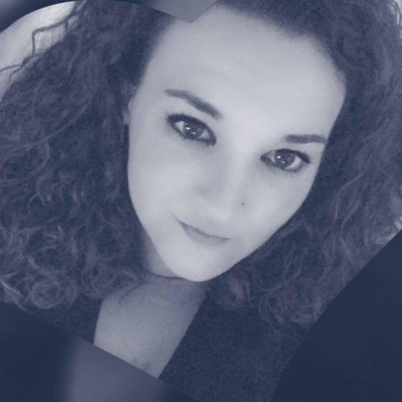 Meet your Posher, Victoria - Picture 1 of 1